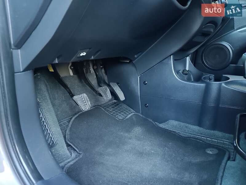 Внедорожник / Кроссовер Kia Sportage 2008 в Красилове