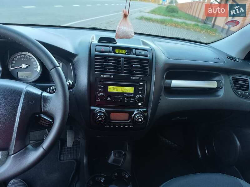 Внедорожник / Кроссовер Kia Sportage 2008 в Красилове