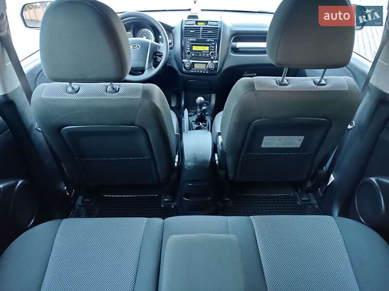 Внедорожник / Кроссовер Kia Sportage 2008 в Красилове