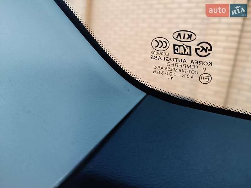 Внедорожник / Кроссовер Kia Sportage 2008 в Красилове