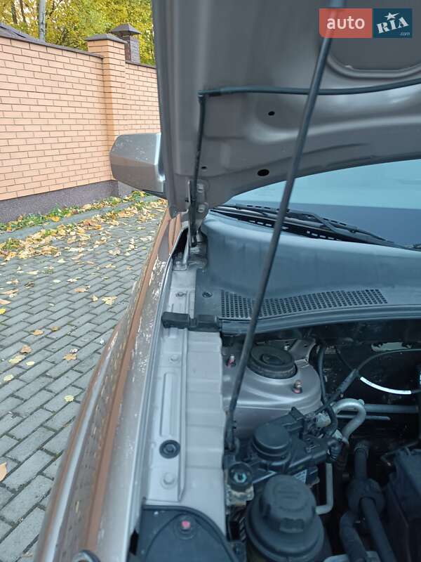 Внедорожник / Кроссовер Kia Sportage 2008 в Красилове