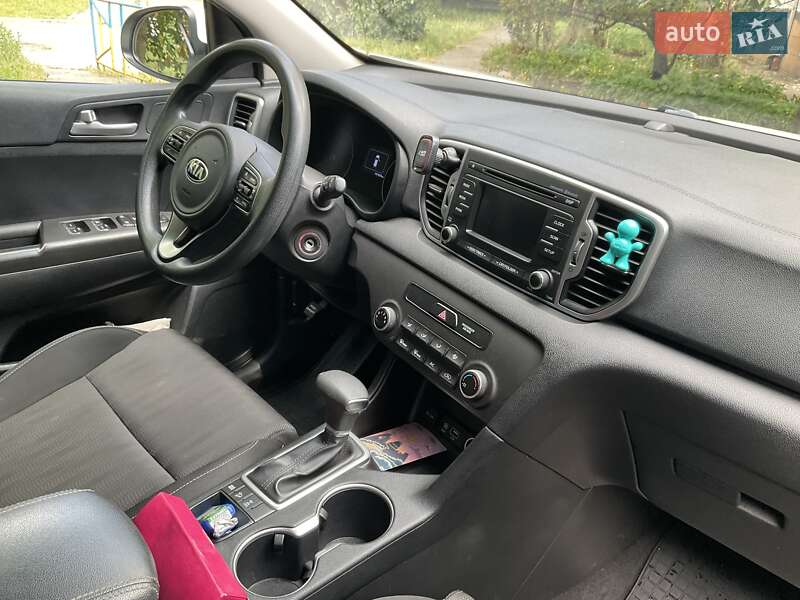 Внедорожник / Кроссовер Kia Sportage 2016 в Киеве фото 9 Внедорожник / Кроссовер Kia Sportage 2016 в Киеве