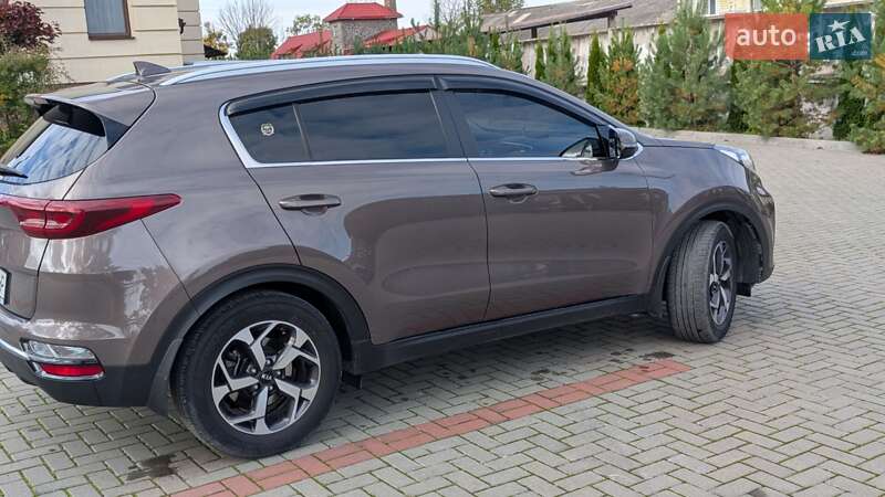 Внедорожник / Кроссовер Kia Sportage 2019 в Золочеве фото 4 Внедорожник / Кроссовер Kia Sportage 2019 в Золочеве