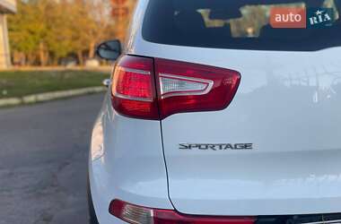 Внедорожник / Кроссовер Kia Sportage 2012 в 