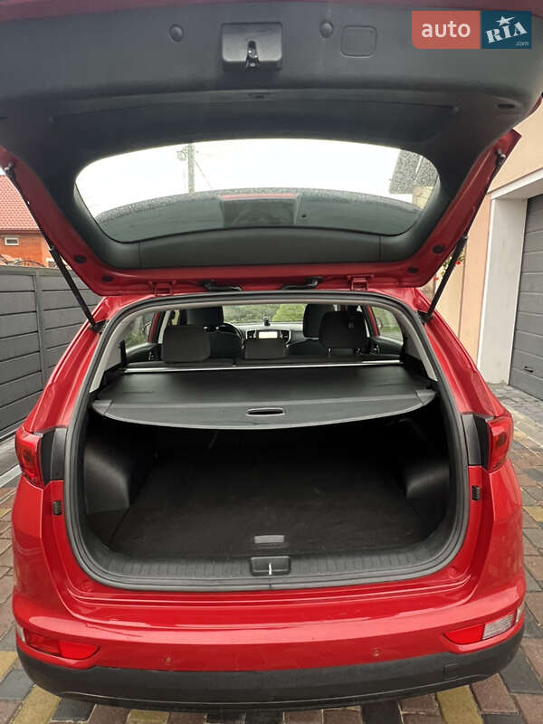 Внедорожник / Кроссовер Kia Sportage 2016 в Львове