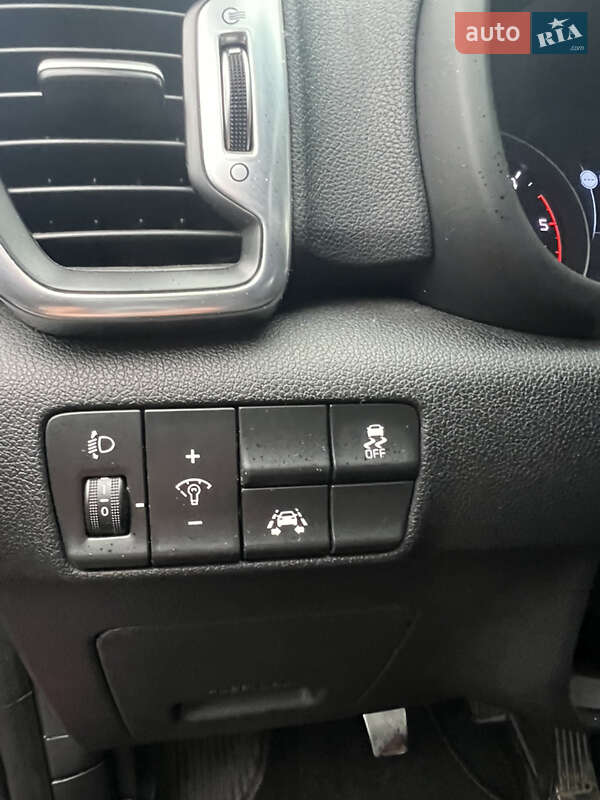 Внедорожник / Кроссовер Kia Sportage 2016 в Львове