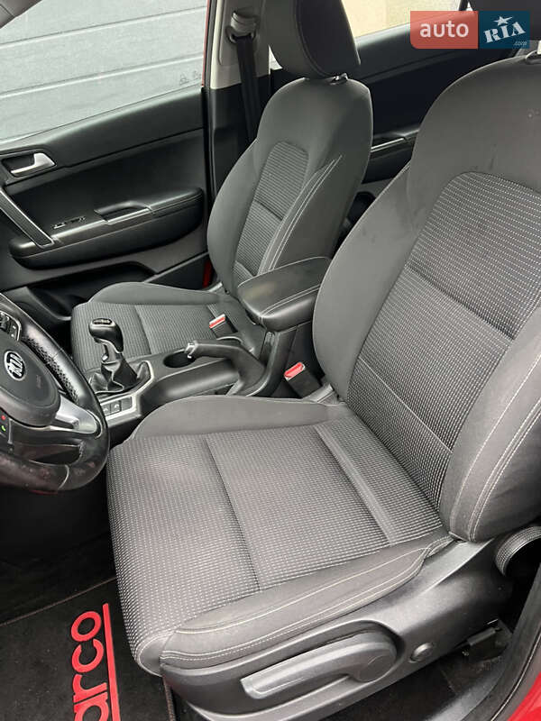 Внедорожник / Кроссовер Kia Sportage 2016 в Львове