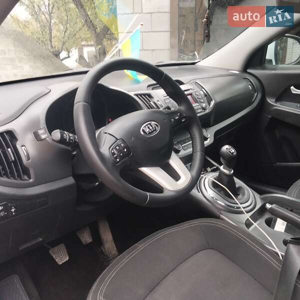 Внедорожник / Кроссовер Kia Sportage 2013 в Днепре