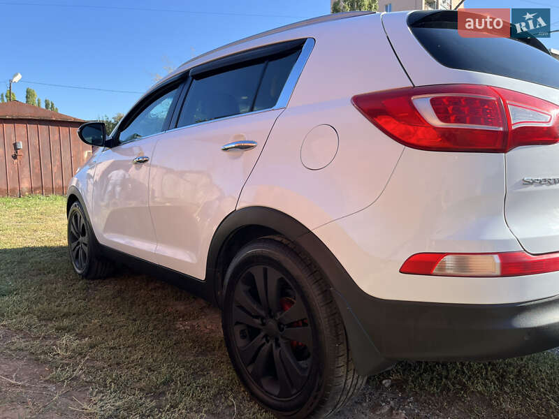 Позашляховик / Кросовер Kia Sportage 2013 в Харкові