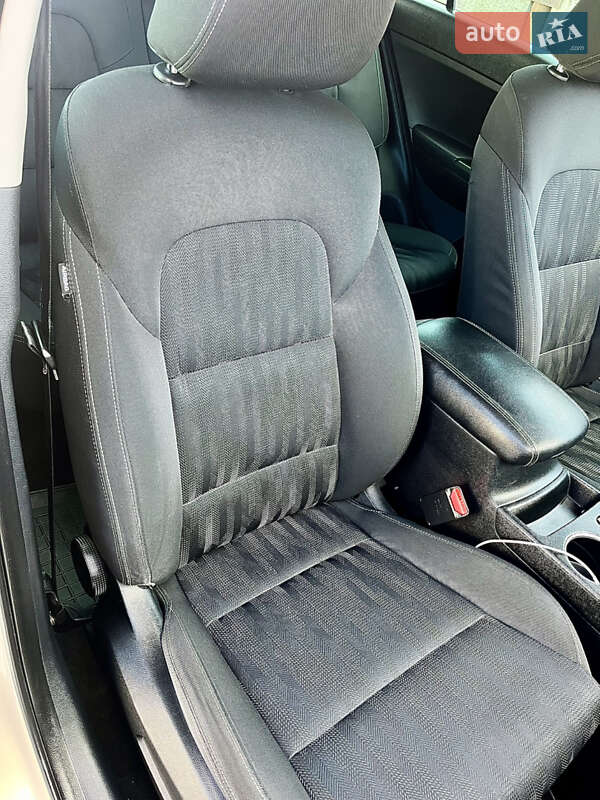 Позашляховик / Кросовер Kia Sportage 2016 в Тернополі фото 57 Позашляховик / Кросовер Kia Sportage 2016 в Тернополі