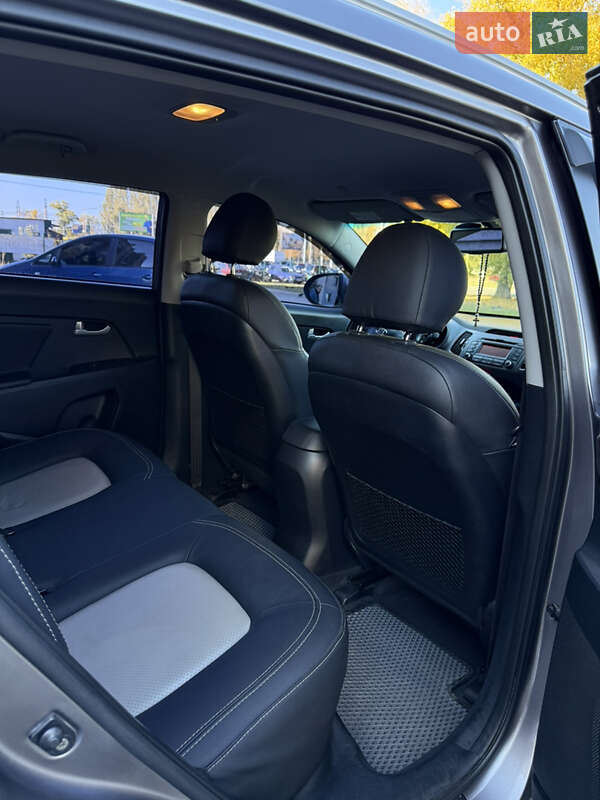 Позашляховик / Кросовер Kia Sportage 2011 в Павлограді