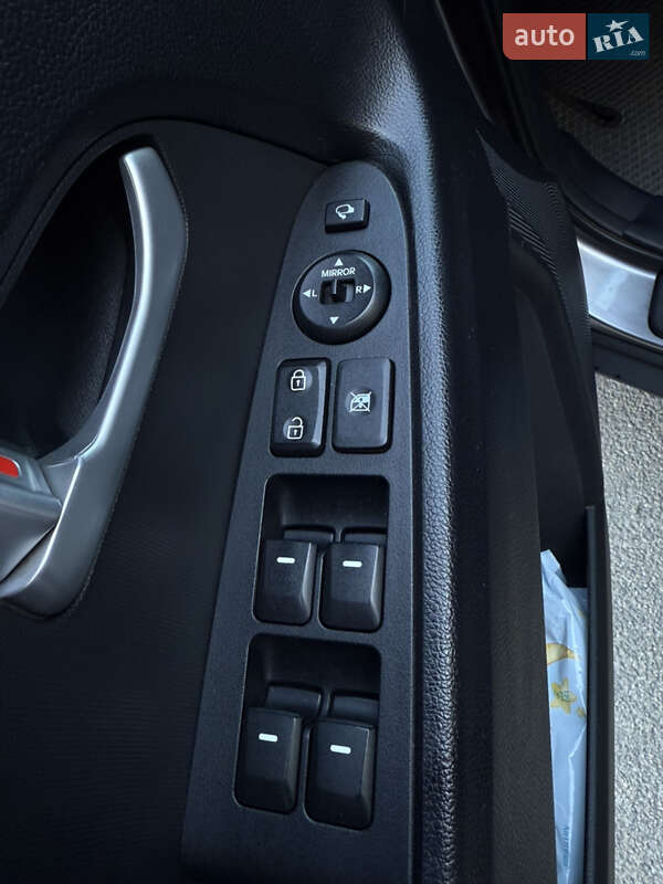 Позашляховик / Кросовер Kia Sportage 2011 в Павлограді