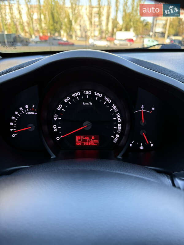 Позашляховик / Кросовер Kia Sportage 2011 в Павлограді