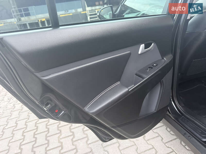 Позашляховик / Кросовер Kia Sportage 2014 в Рівному фото 39 Позашляховик / Кросовер Kia Sportage 2014 в Рівному