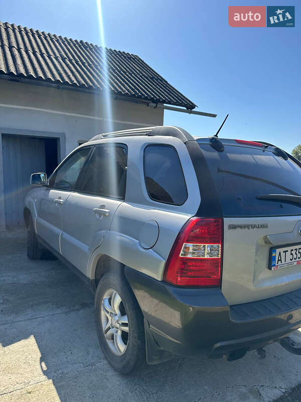Позашляховик / Кросовер Kia Sportage 2005 в Бурштині
