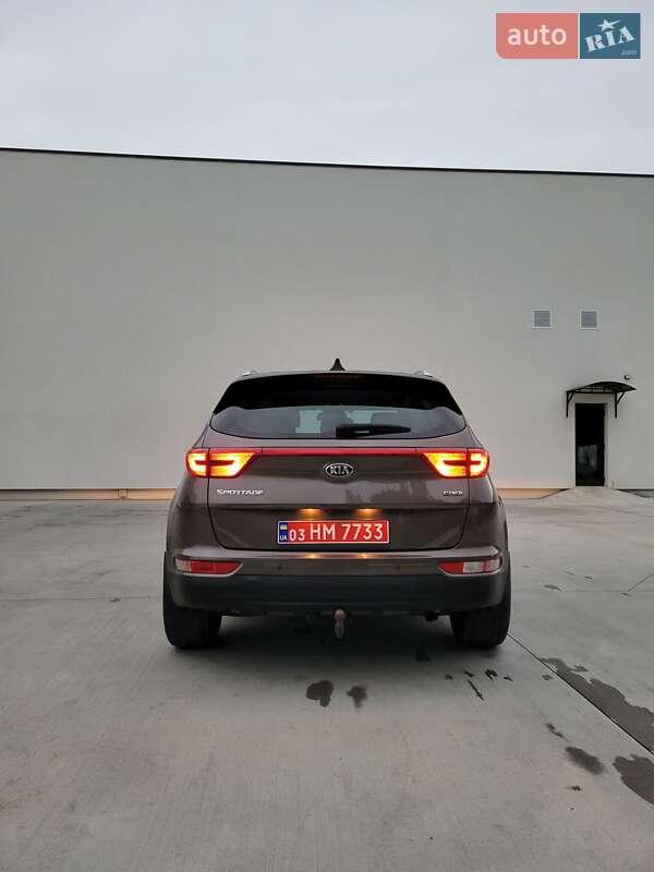 Позашляховик / Кросовер Kia Sportage 2016 в Луцьку