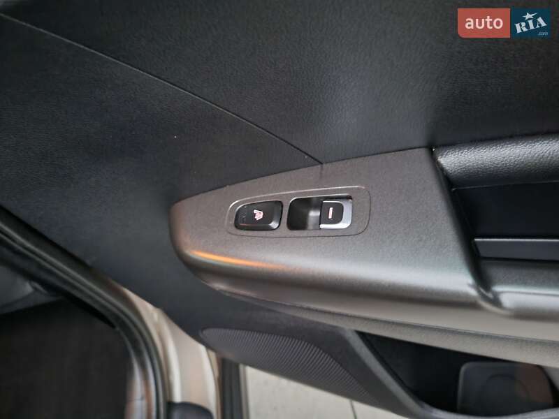 Позашляховик / Кросовер Kia Sportage 2016 в Луцьку