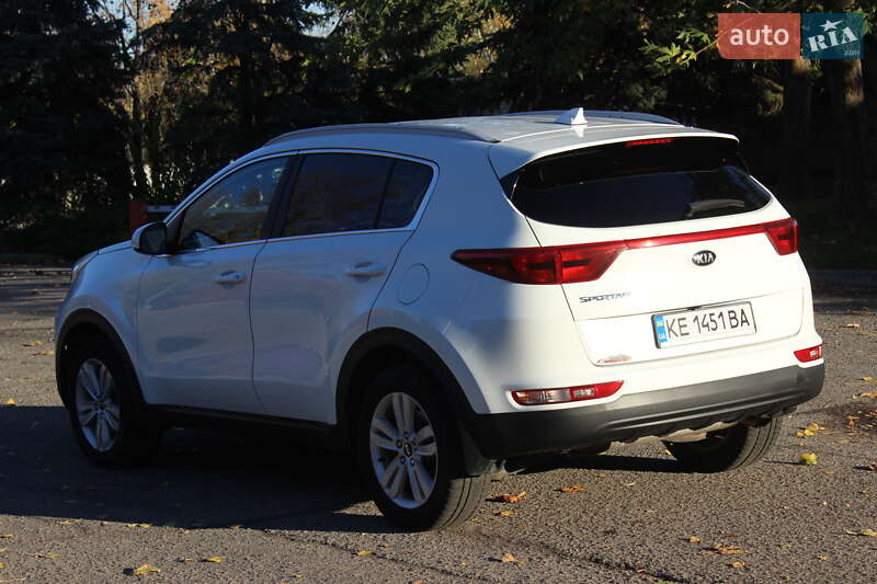 Позашляховик / Кросовер Kia Sportage 2017 в Дніпрі