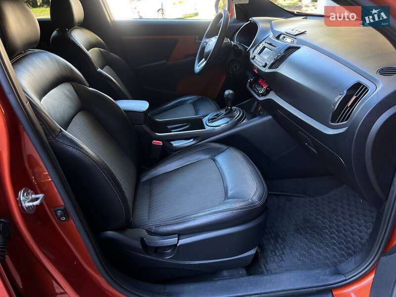 Позашляховик / Кросовер Kia Sportage 2011 в Одесі