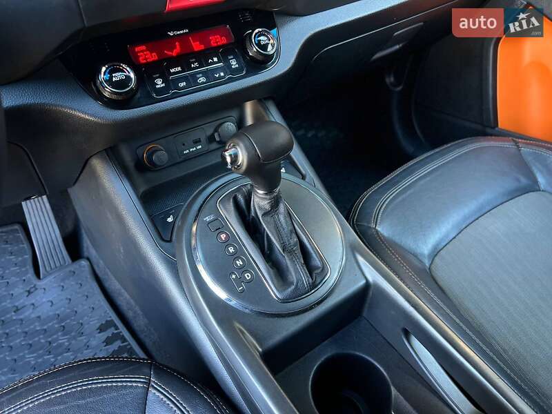 Позашляховик / Кросовер Kia Sportage 2011 в Одесі