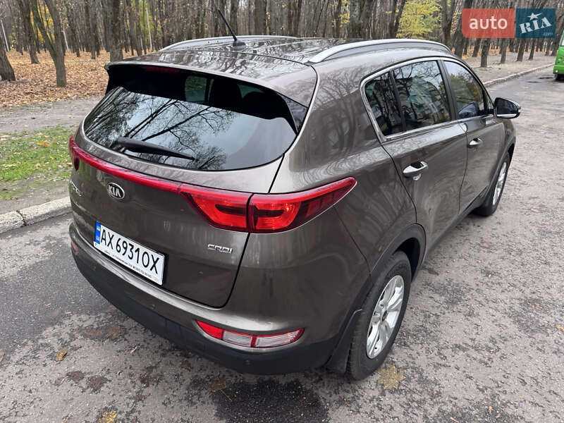Позашляховик / Кросовер Kia Sportage 2016 в Харкові
