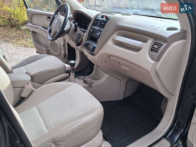 Внедорожник / Кроссовер Kia Sportage 2006 в Ровно