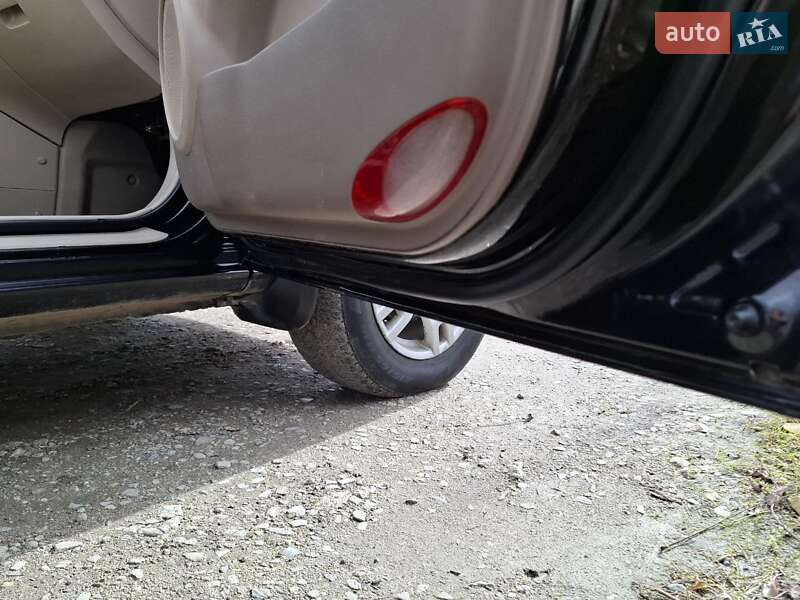 Внедорожник / Кроссовер Kia Sportage 2006 в Ровно