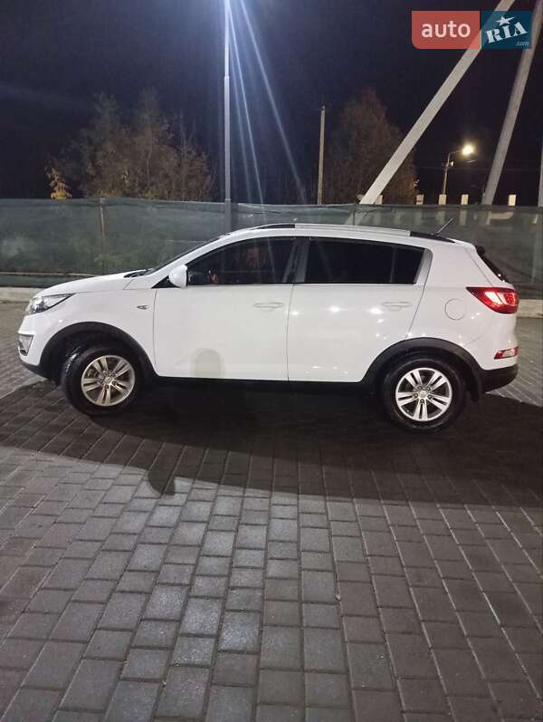 Внедорожник / Кроссовер Kia Sportage 2010 в Рожище