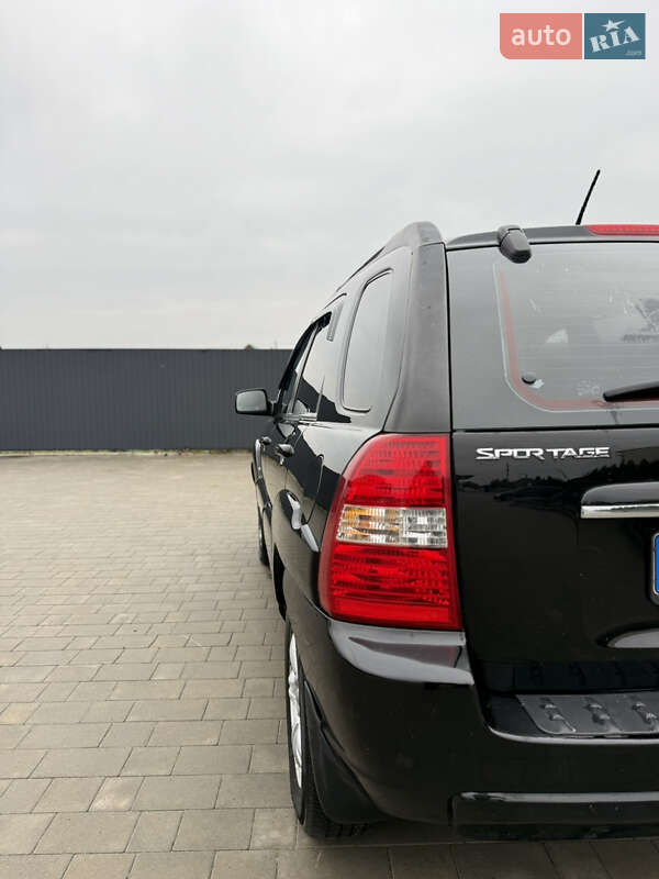 Внедорожник / Кроссовер Kia Sportage 2006 в Каменец-Подольском