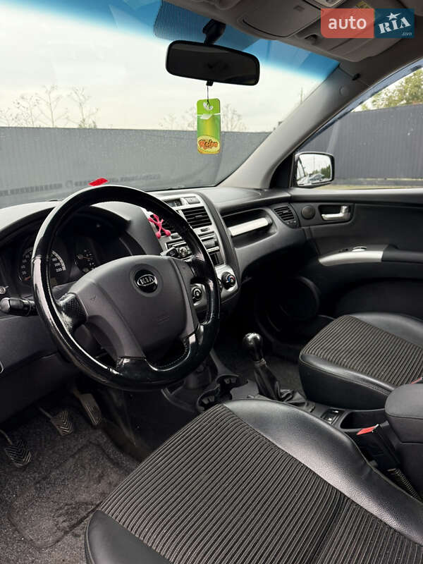 Внедорожник / Кроссовер Kia Sportage 2006 в Каменец-Подольском