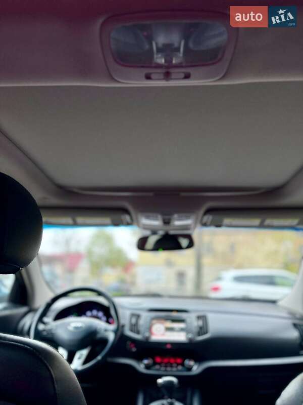 Позашляховик / Кросовер Kia Sportage 2013 в Харкові