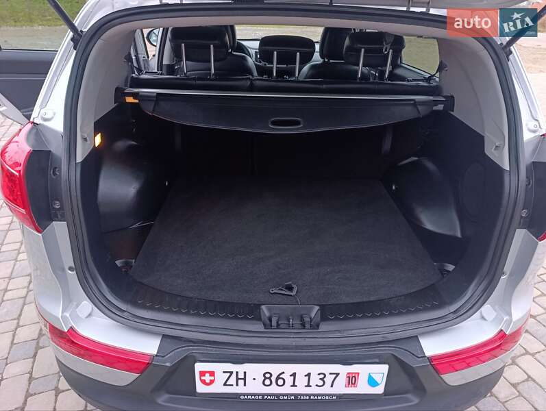 Позашляховик / Кросовер Kia Sportage 2011 в Чернівцях