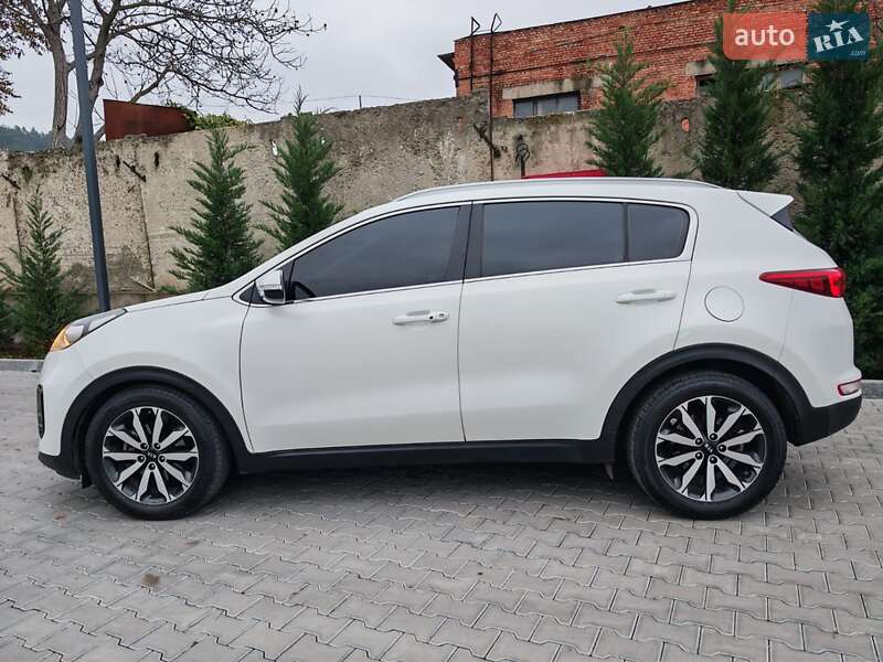 Внедорожник / Кроссовер Kia Sportage 2015 в Могилев-Подольске