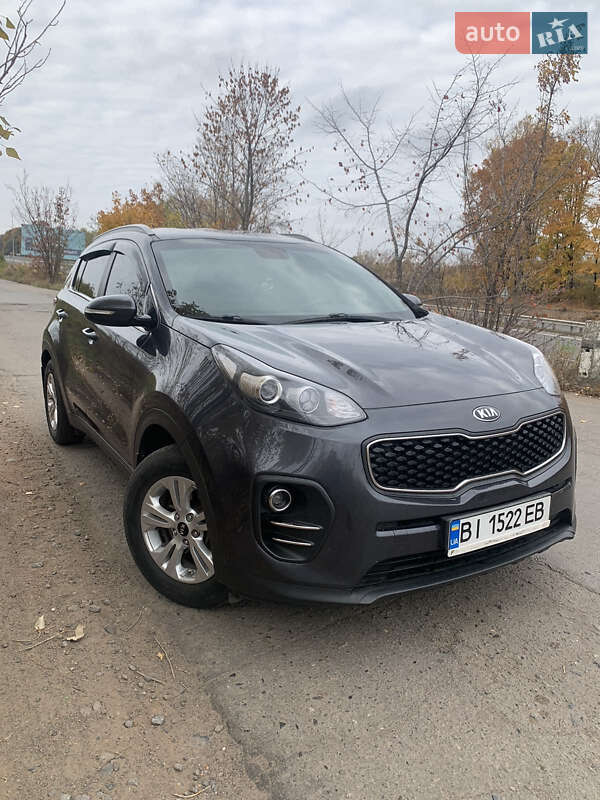 Внедорожник / Кроссовер Kia Sportage 2016 в Полтаве