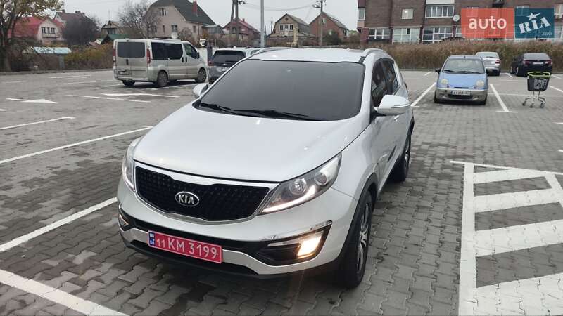 Внедорожник / Кроссовер Kia Sportage 2015 в Киеве