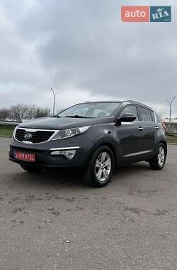 Внедорожник / Кроссовер Kia Sportage 2012 в Южноукраинске