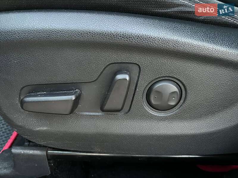 Позашляховик / Кросовер Kia Sportage 2016 в Києві фото 17 Позашляховик / Кросовер Kia Sportage 2016 в Києві