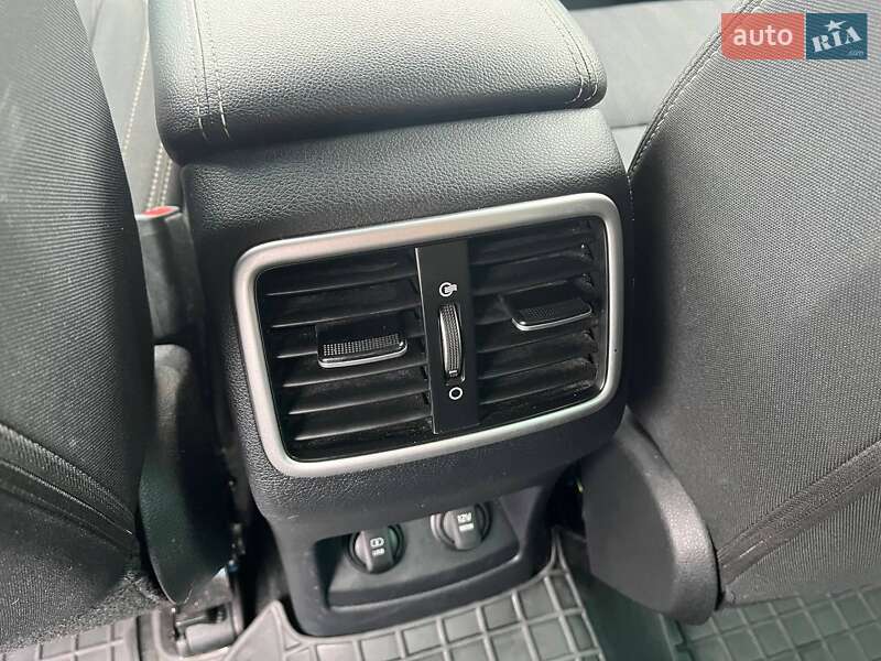 Позашляховик / Кросовер Kia Sportage 2017 в Києві фото 13 Позашляховик / Кросовер Kia Sportage 2017 в Києві