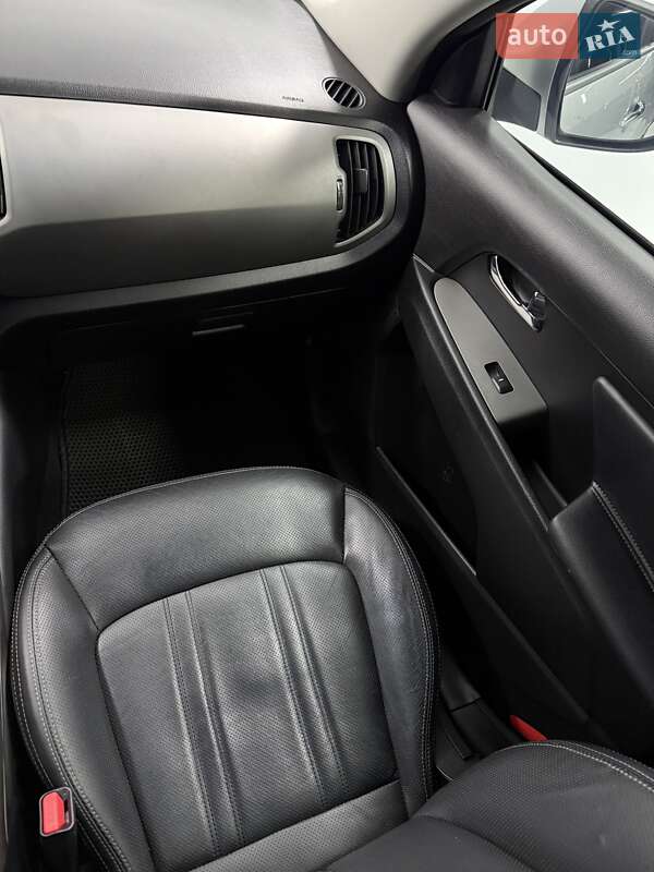 Позашляховик / Кросовер Kia Sportage 2013 в Одесі