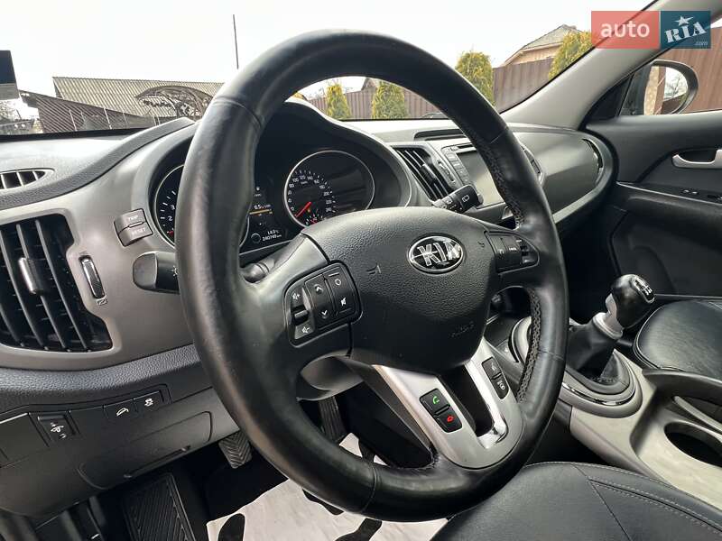 Позашляховик / Кросовер Kia Sportage 2014 в Івано-Франківську