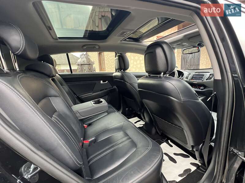 Позашляховик / Кросовер Kia Sportage 2014 в Івано-Франківську