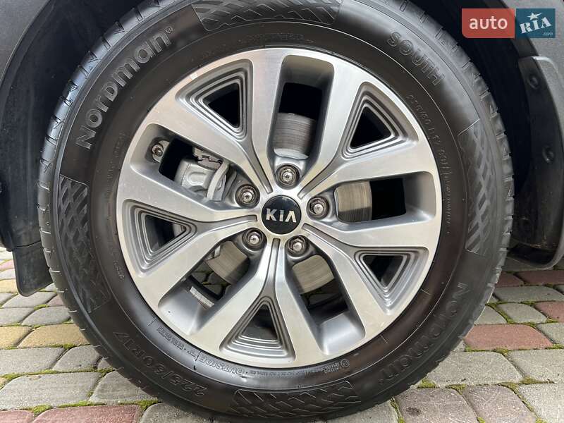 Позашляховик / Кросовер Kia Sportage 2014 в Івано-Франківську