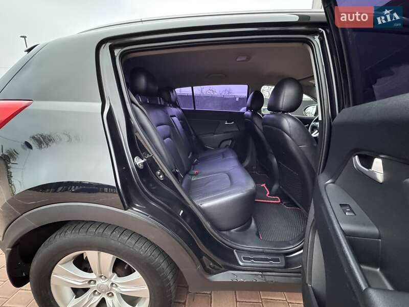 Внедорожник / Кроссовер Kia Sportage 2012 в Одессе