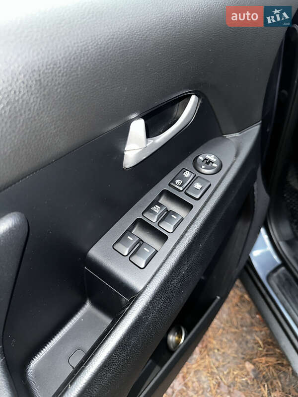 Внедорожник / Кроссовер Kia Sportage 2016 в Коростышеве