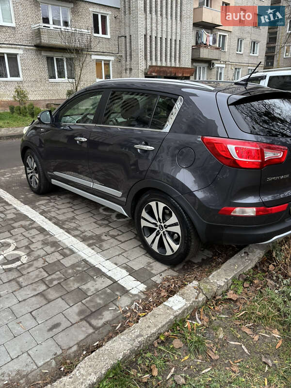 Позашляховик / Кросовер Kia Sportage 2012 в Шептицькому