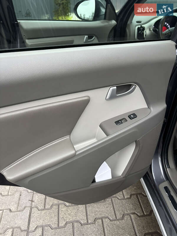 Позашляховик / Кросовер Kia Sportage 2012 в Шептицькому