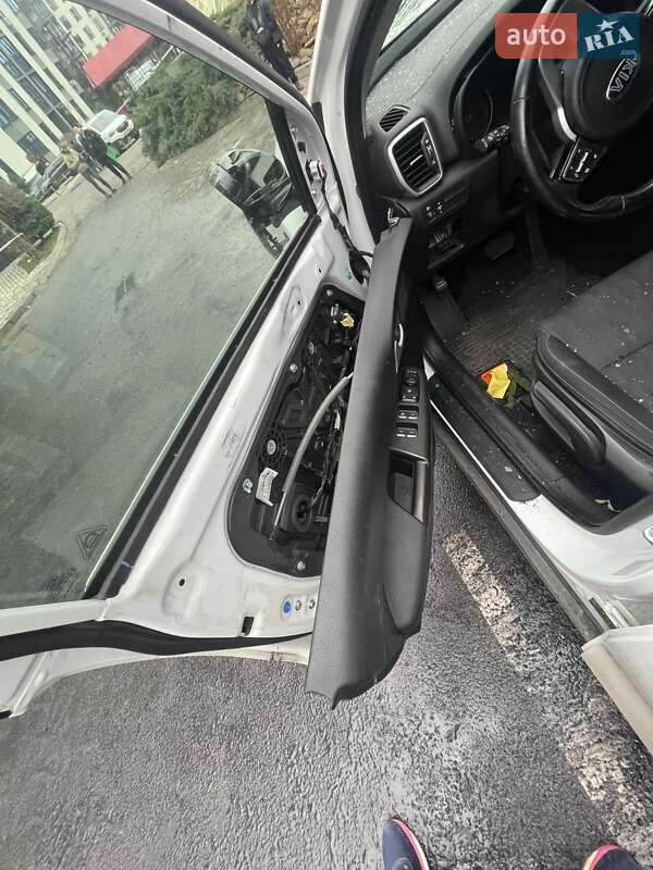 Позашляховик / Кросовер Kia Sportage 2019 в Софіївській Борщагівці фото 4 Позашляховик / Кросовер Kia Sportage 2019 в Софіївській Борщагівці