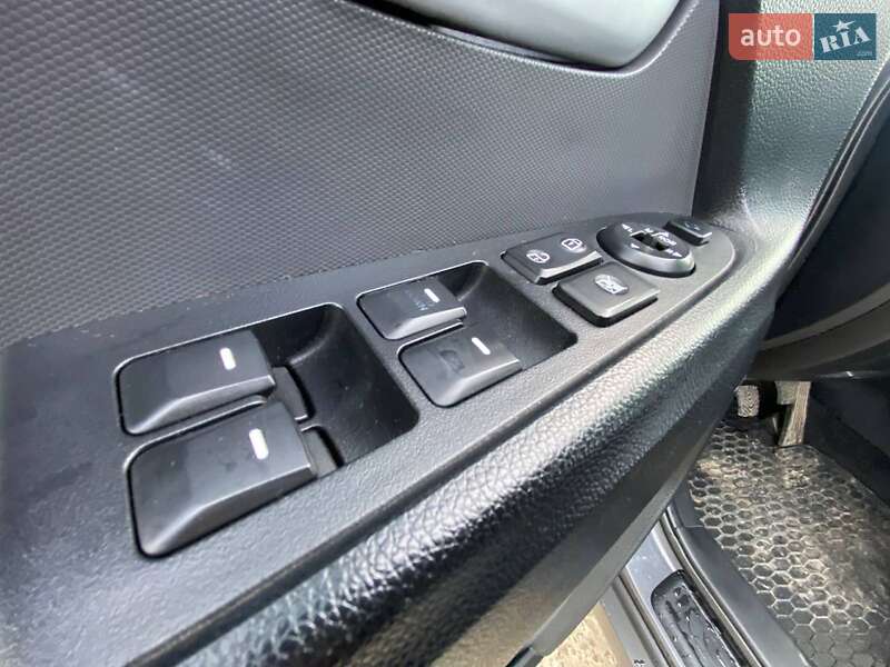 Внедорожник / Кроссовер Kia Sportage 2010 в Львове фото 23 Внедорожник / Кроссовер Kia Sportage 2010 в Львове