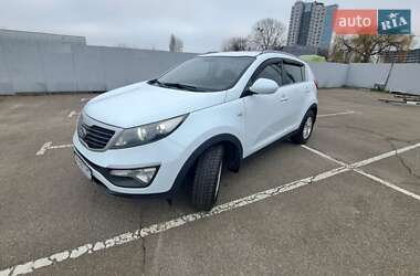 Внедорожник / Кроссовер Kia Sportage 2013 в Киеве