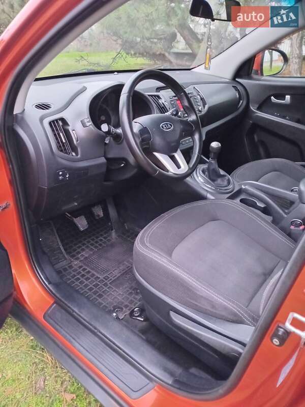 Позашляховик / Кросовер Kia Sportage 2011 в Дніпрі